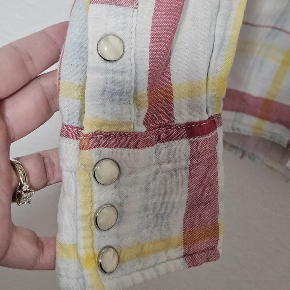 True Religion Western style snap button-down size xs - Picture 6 of 16